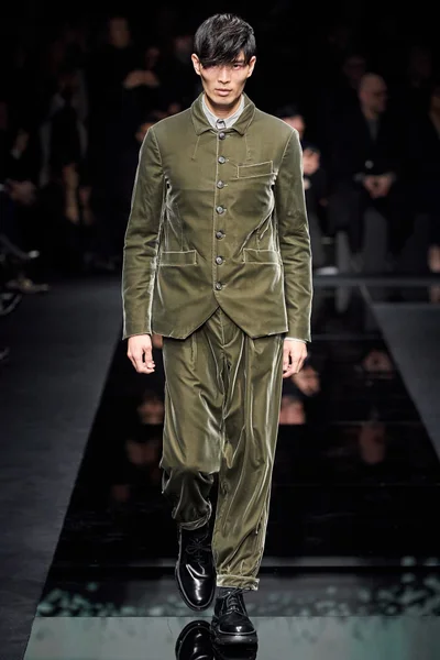 Look 37